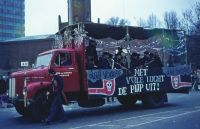 1971-02-20 Optocht Lampegat 12 1971-02-20 Optocht Lampegat 12